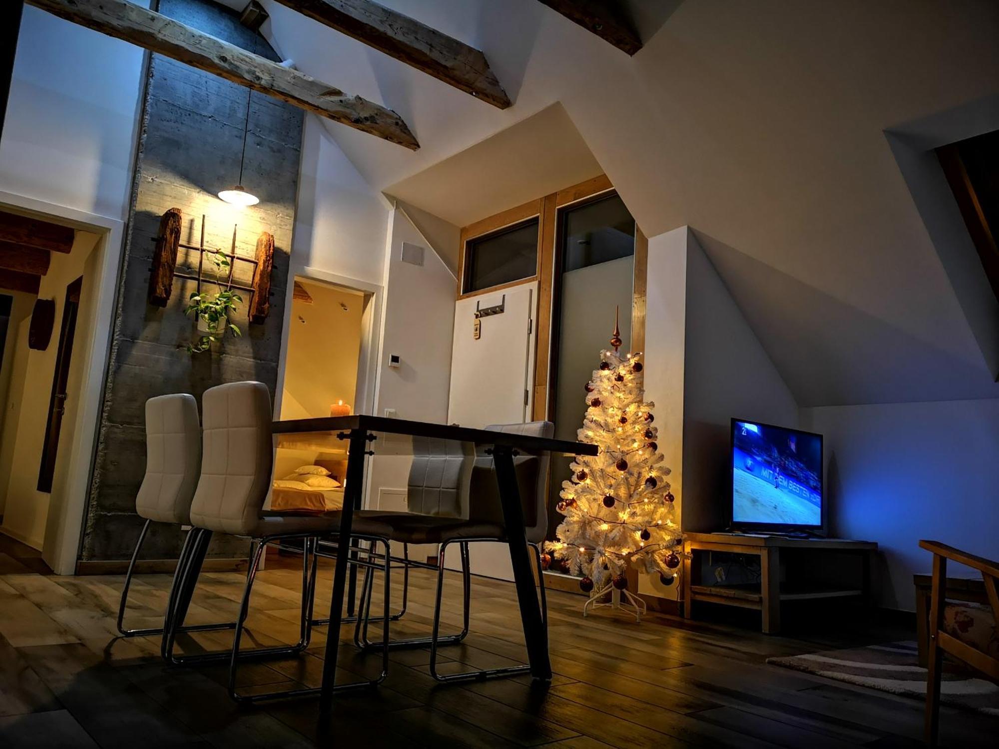 Pr'Fik Apartments Kranj Chambre photo