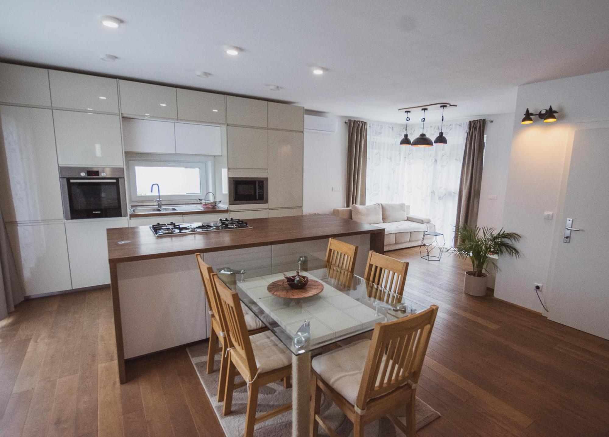 Pr'Fik Apartments Kranj Extérieur photo